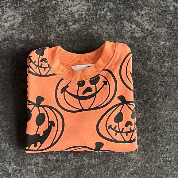 NWT H&M Orange Pumpkin Sweater - Picture 5 of 6